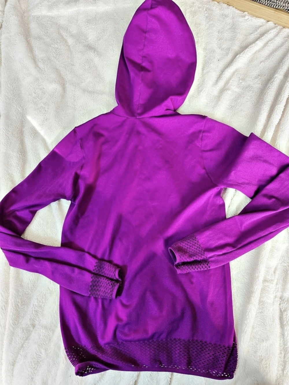Fabletics | Megan Pullover - Picture 7 of 7